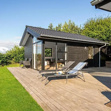 Four-bedroom In Ebeltoft
