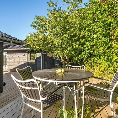 Vakantiehuis Four-bedroom In Ebeltoft