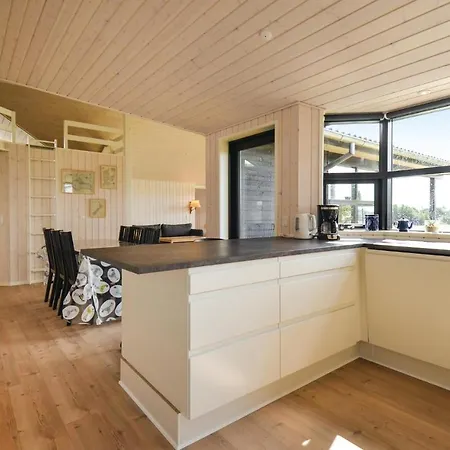 Four-bedroom In Ebeltoft